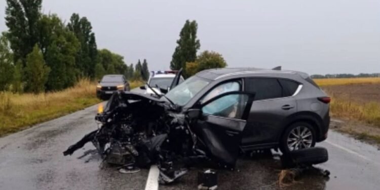 На Бориспільщині Mazda виїхала на зустрічну та зіткнулася з Honda — двоє водіїв у лікарні