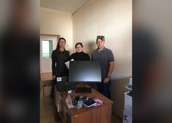 Дівичківська громада отримала 4 монітори та ноутбук від благодійників